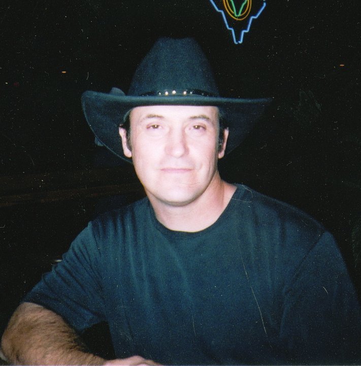 Date this athletic United States man Badsammy from Albuquerque US8764