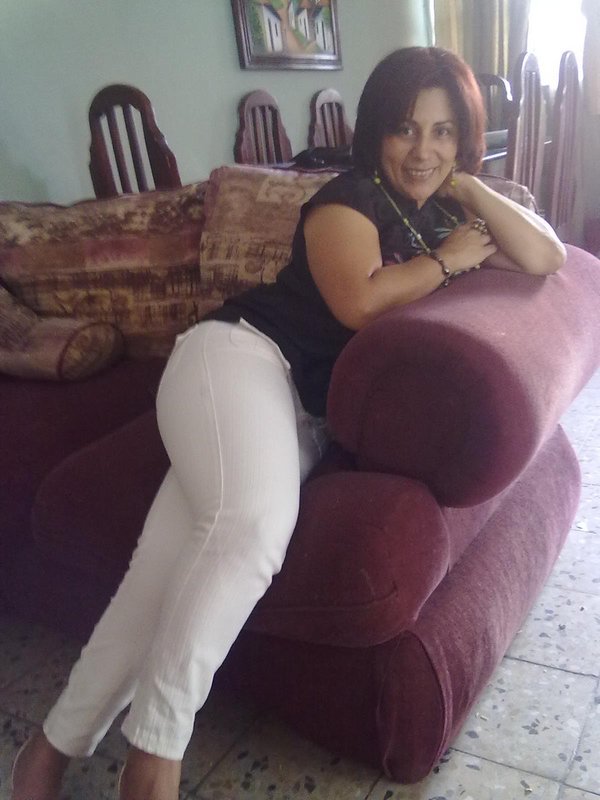 Date this stunning Honduras girl Beatriz Ferrufino from Teguigalpa HN282