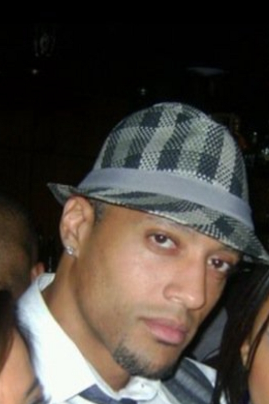 Date this voluptuous United States man Brandon from Baltimore US8852