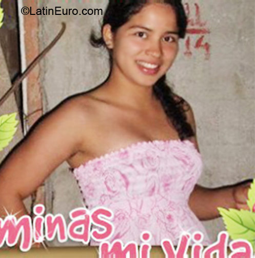 Date this pretty Ecuador girl Flor from Guayaquil EC76