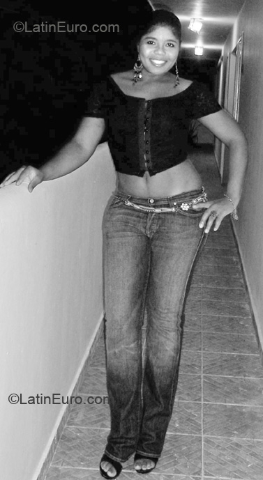 Date this passionate Dominican Republic girl Nelfa from Punta Cana DO6999