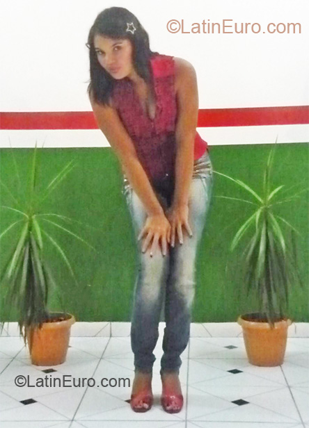 Date this young Brazil girl Denise from Belem BR4948