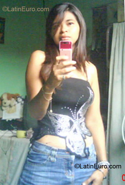 Date this georgeous Honduras girl Elizabeth from San Pedro Sula HN302