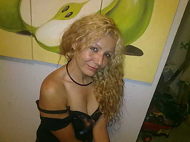 Date this tall Mexico girl Eva from Guadalajara MX308