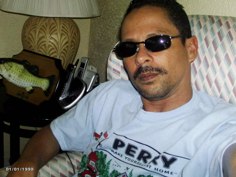 Date this hard body United States man Willie from Usa US9356