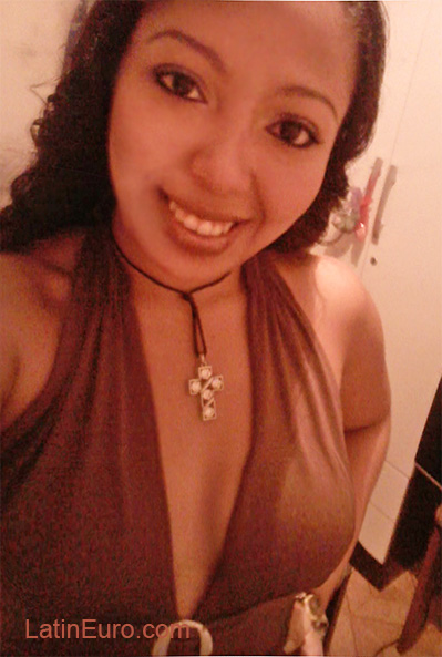 Date this foxy Brazil girl Paola from Belem BR6330