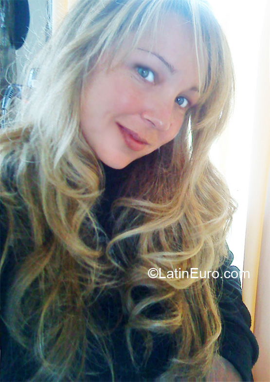 Date this sensual Uruguay girl Alis from Monteviedo UY10