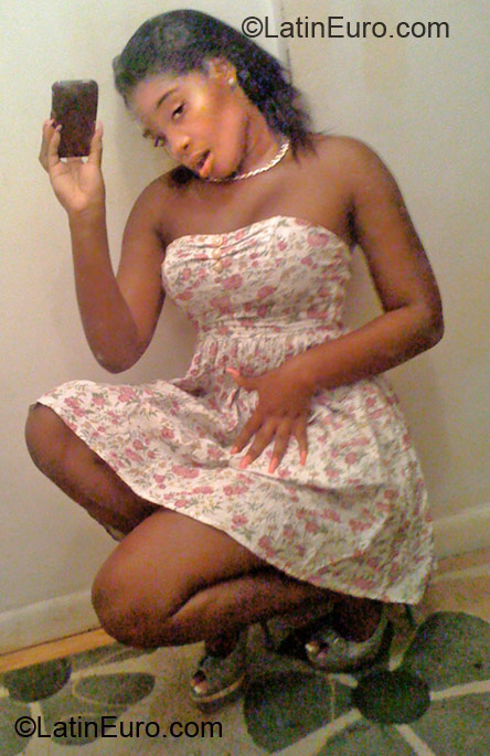 Date this delightful Jamaica girl Christy from Kingston JM243