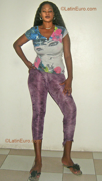 Date this tall Jamaica girl Latoya from Kingston JM301