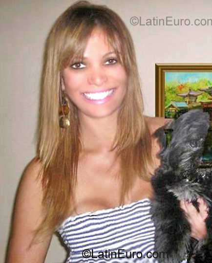 Date this athletic Spain girl Carla from living in Spain, Oviedo ES253