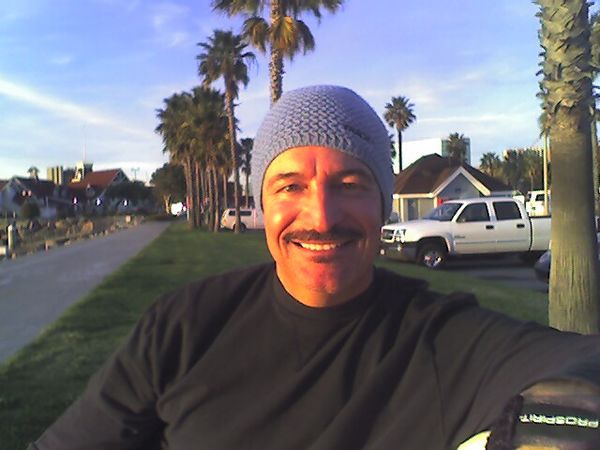 Date this sensual United States man Rafael from Long Beach US9935