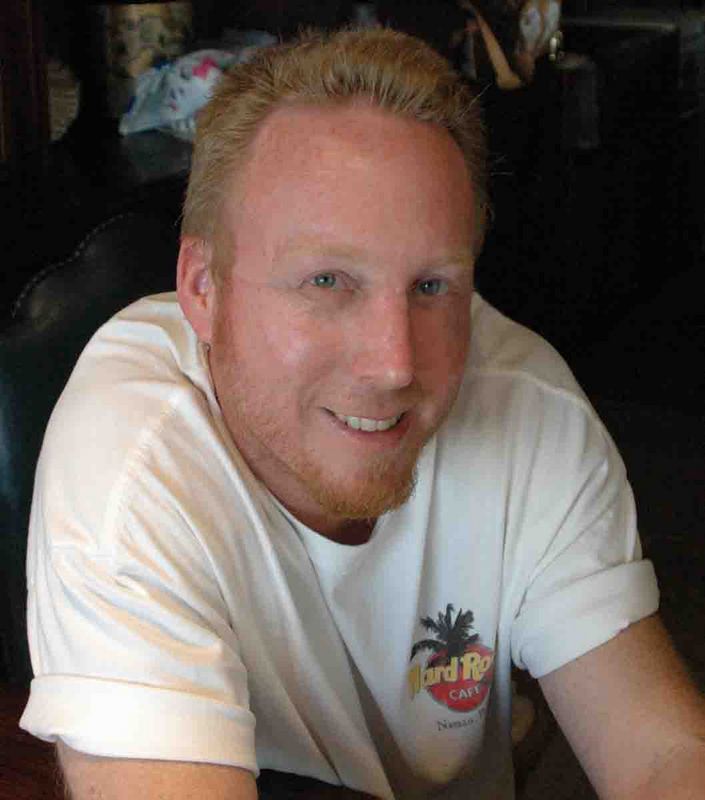 Date this gorgeous United States man Mark from Perris US9946