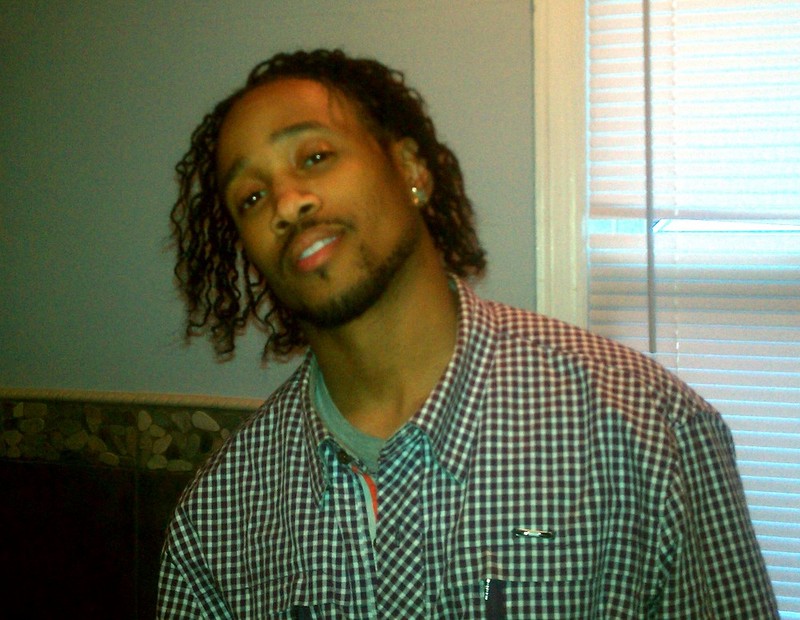 Date this happy United States man Intimate_Kizz from Detroit US10052