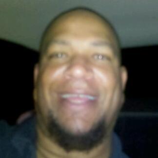 Date this tall United States man Micheal from Fresno US10147