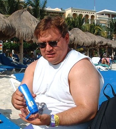 Date this young United States man Zaphod from Houston US10166