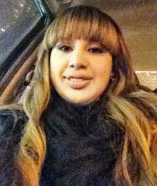 Date this charming United States girl Mari from Chicago US10472