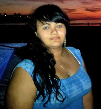 Date this hard body United States girl Tania from San Diego US10583