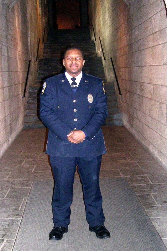 Date this voluptuous United States man DOC from Ny BR5792