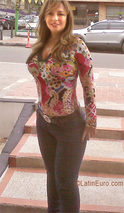 Date this exotic Colombia girl Claudia from Bogota CO16013