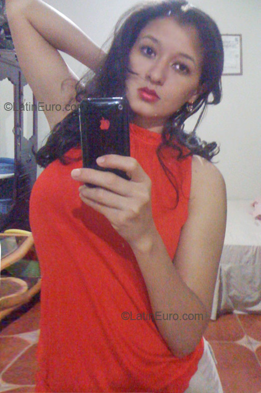Date this cute Honduras girl Maria from Tegucigalpa HN378