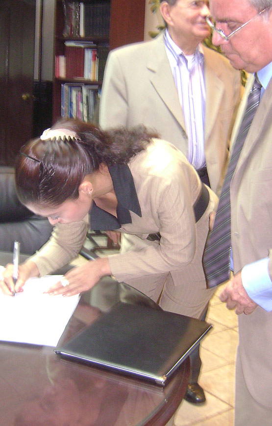 Date this delightful Nicaragua girl Angelca from Managua NI30