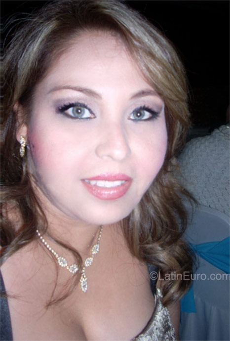 Date this sensual Mexico girl Aracely from Los Mochis MX436