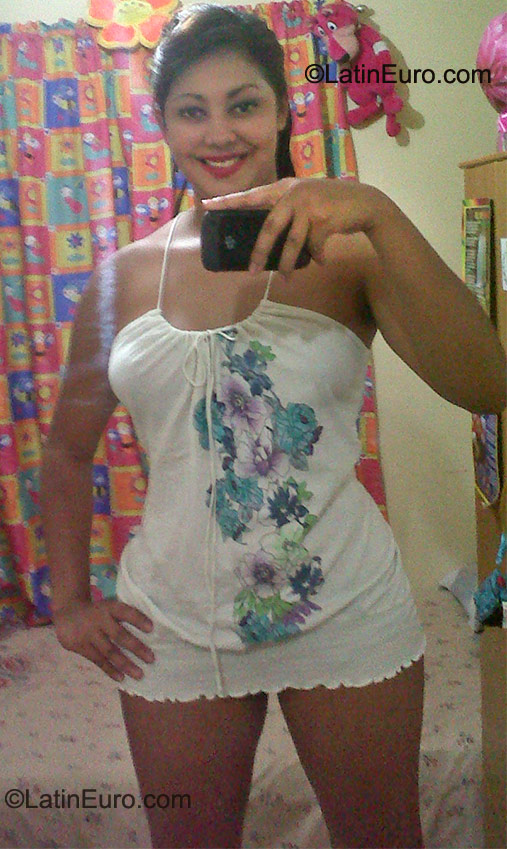 Date this beautiful Honduras girl Catherine from Tegucigalpa HN432