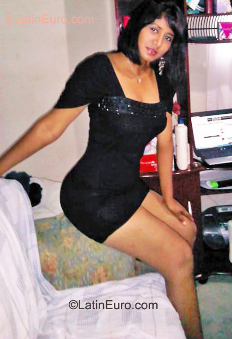 Date this delightful Honduras girl Jossy from La Lima,cortes HN440