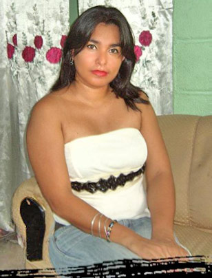 Date this delightful Honduras girl Vari from San Pedro Sula HN445