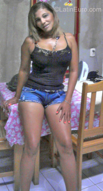 Date this voluptuous Nicaragua girl Jessica jazmina from Managua NI117