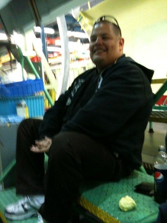 Date this foxy United States man Celso from Torrance US11690