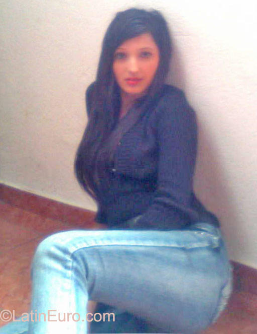 Date this passionate Costa Rica girl Brujisexy from Costa Rica CR140