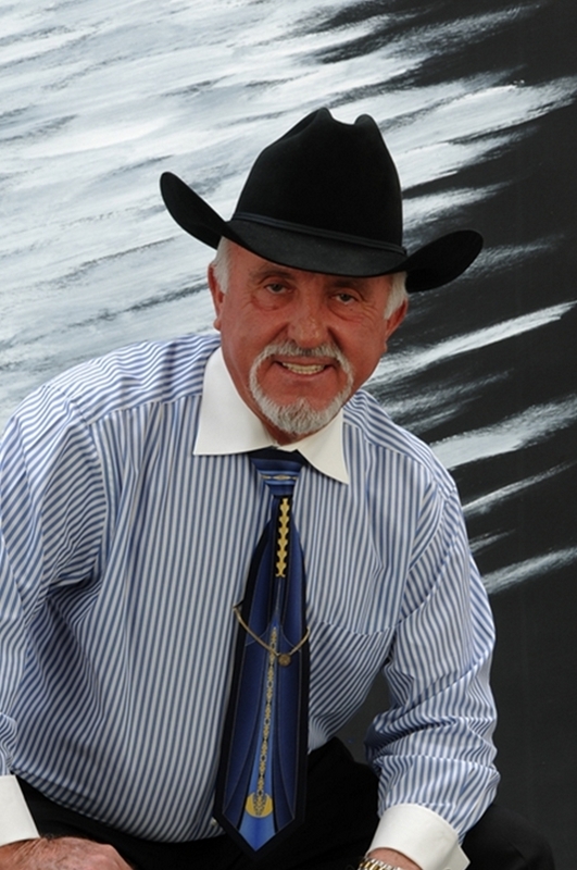 Date this fun United States man Dale from Slaton US11798