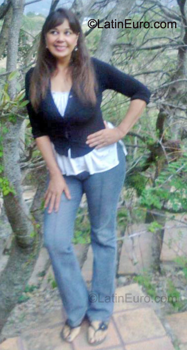 Date this fun Honduras girl Tanya from Tegucigalpa HN483