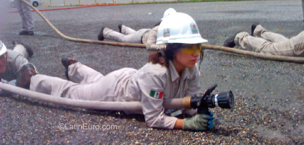 Date this happy Mexico girl Lizette from Poza Rica MX523