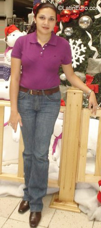 Date this sultry Costa Rica girl Daniella from San Jose CR141