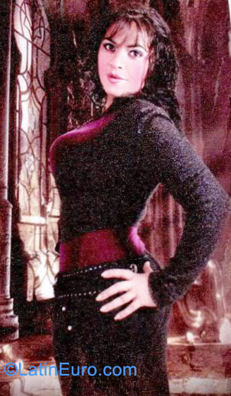 Date this good-looking Mexico girl Lcpmartha75 from Tepatitlan MX538