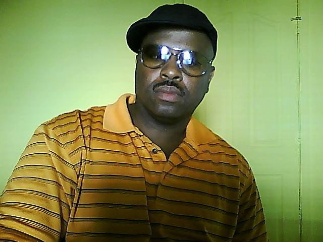 Date this hard body United States man Phat from Charlotte US11941