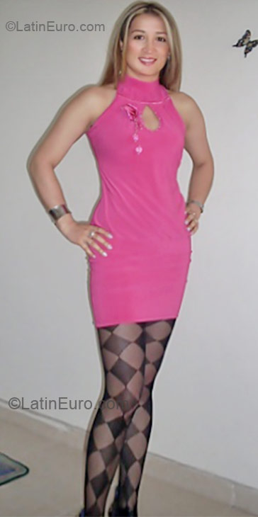 Date this delightful Colombia girl Alba Lucia from Bogota CO17947