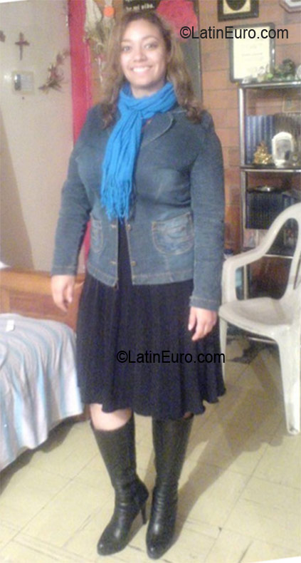 Date this passionate Mexico girl Abril from Mexico City MX582