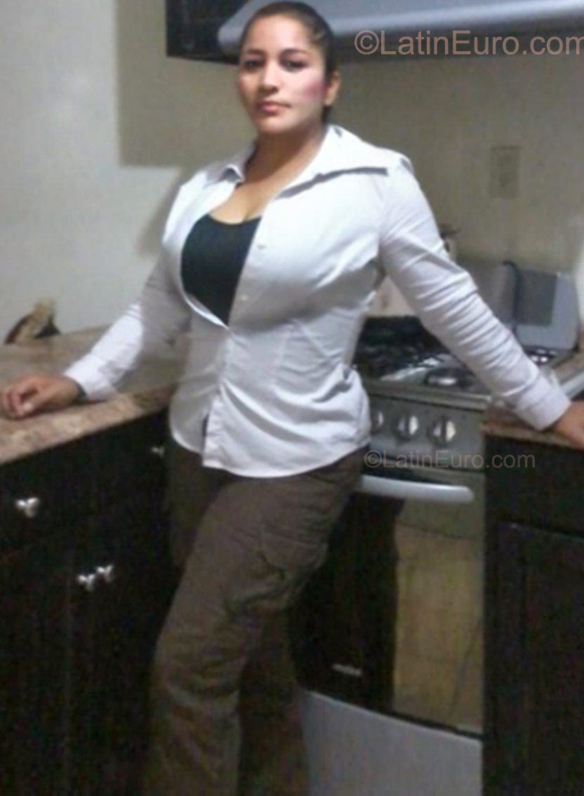 Date this young Mexico girl Dina from Mexicali MX583