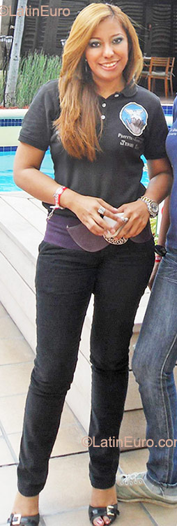 Date this beautiful Honduras girl Yami from Tegucigalpa HN577