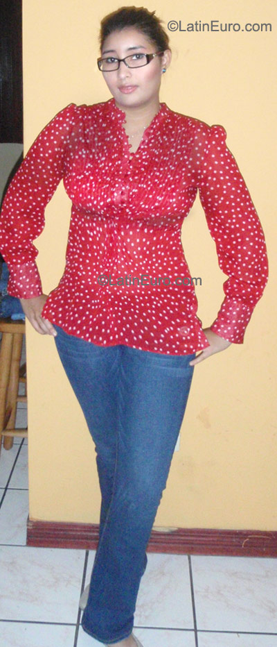 Date this voluptuous Costa Rica girl Olga Maria from San Jose CR180