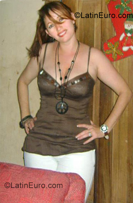 Date this hot Honduras girl Ojos from Puerto Cortes HN661