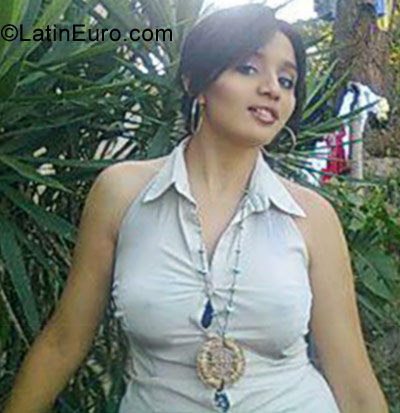 Date this tall El Salvador girl Amanda from San Salvador SV38