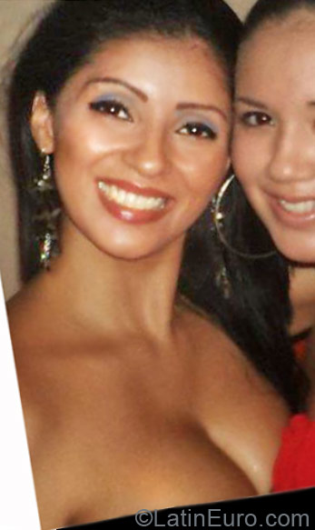 Date this nice looking Costa Rica girl Laura from San Jose CR210