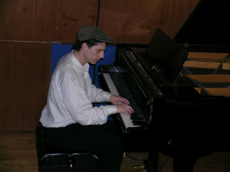 Date this happy United States man Chayimlife from Columbus US12614