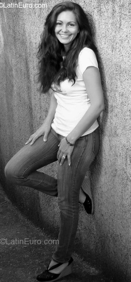 Date this beautiful Costa Rica girl Maylen from San Jose CR225