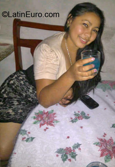 Date this georgeous Honduras girl Melissa from Tegusigalpa HN658