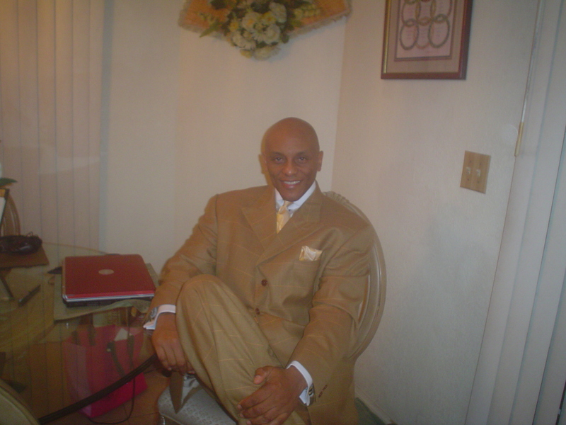 Date this athletic United States man Pondre from Redondo Beach US13176